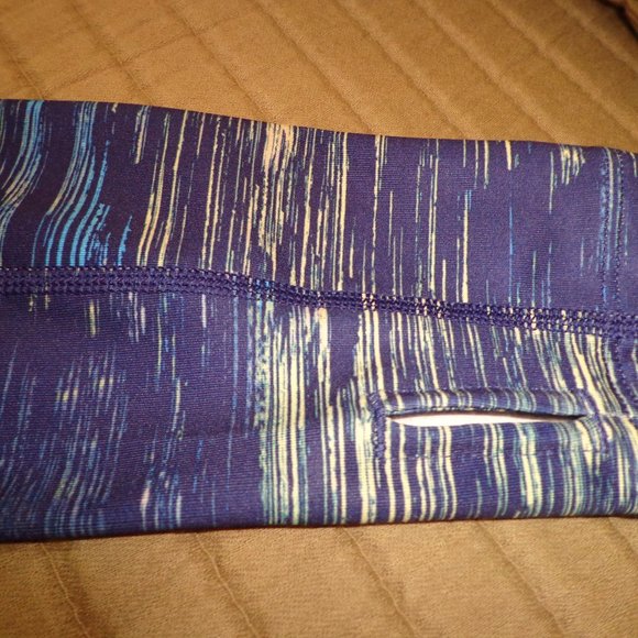 New Under Armour Wm's Coldgear Cozy Printed 1/2 Zip Shirt S - Picture 7 of 14